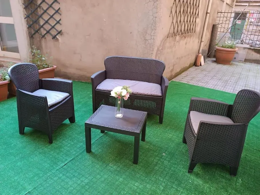Appartamento A Roma Con Giardino Italy